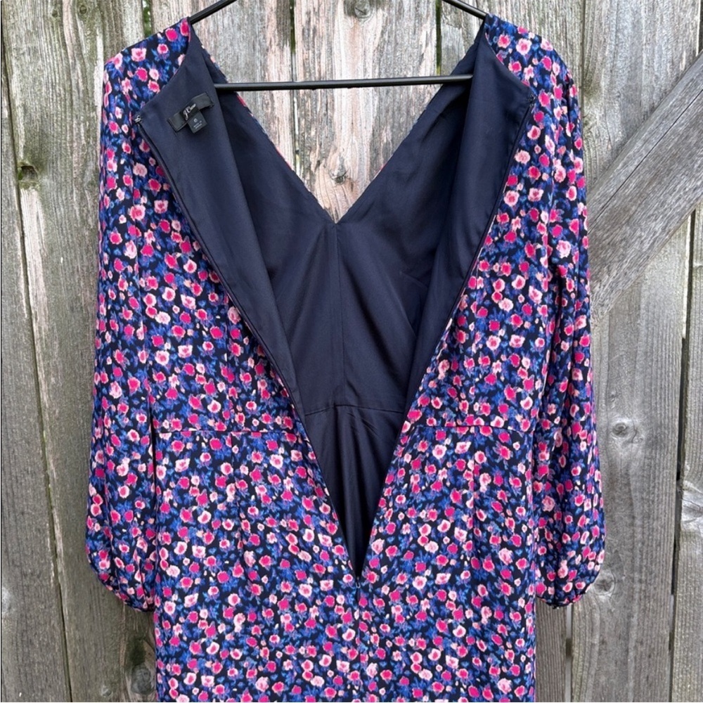 EUC J. Crew Ramea Floral Crepe Dress
Size 6 - Picture 12 of 12